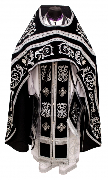 Облачение священника, вышитое на бархате, вишивка