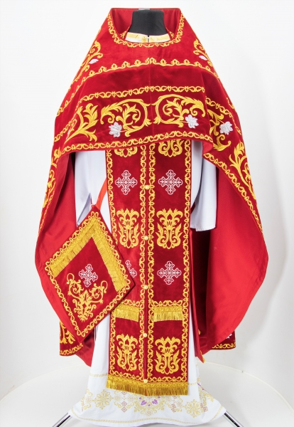 Облачение священника, вишитое на бархате, вишитая середина, з вишитим галуном