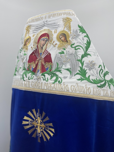 Комбіноване облачення священника вишите на оксамиті, з вишитими іконами, вишивка "Лілії"