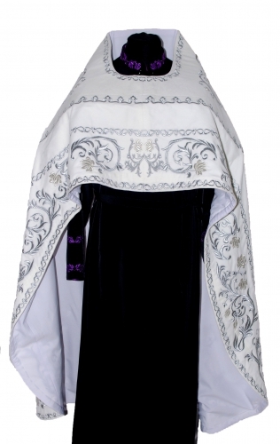 Облачение священника, вишитое на бархате, вишивка