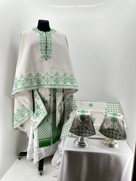 Облачення священника грецький крій, вишите на льон - габардині з пришивним галуном, вишивка "Антична"