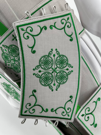 Облачення священника грецький крій, вишите на льон  - габардині з пришивним галуном, вишивка "Антична"