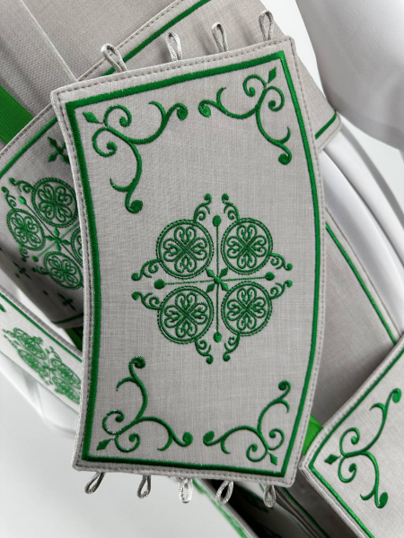 Облачення священника грецький крій, вишите на льон - габардині з пришивним галуном, вишивка "Антична"