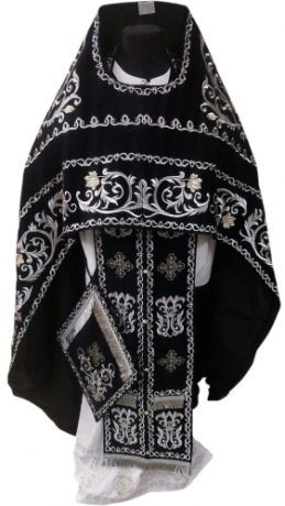 Облачення священника, вишите на бархате, вишивка "Троянда" з вишитим галуном