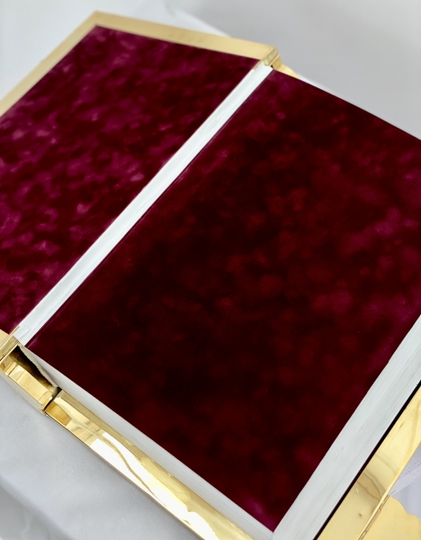 Євангліє напрестольне (Церковнослов'янською мовою) 46х34х9см