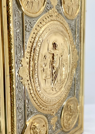 Євангліє напрестольне (Церковнослов'янською мовою) 46х34х9см