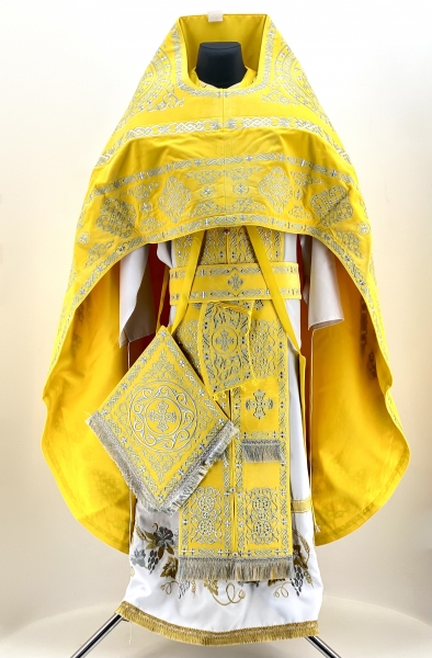 Облачення священника, вишите на оксамиті, вишивка "Коло" з вишитим галуном