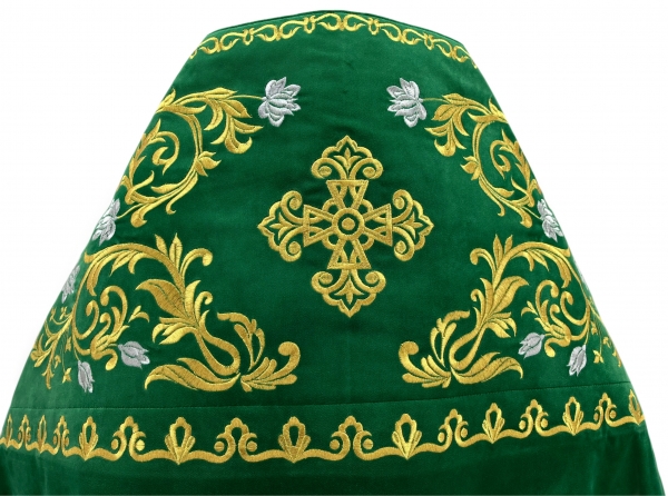 Облачение священника, вишитое на бархате, вишивка